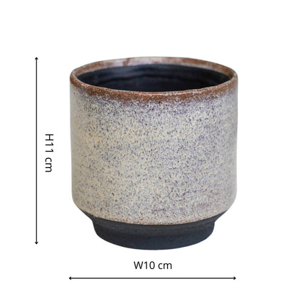 Ceramic pot with dimensions labeled on a white background